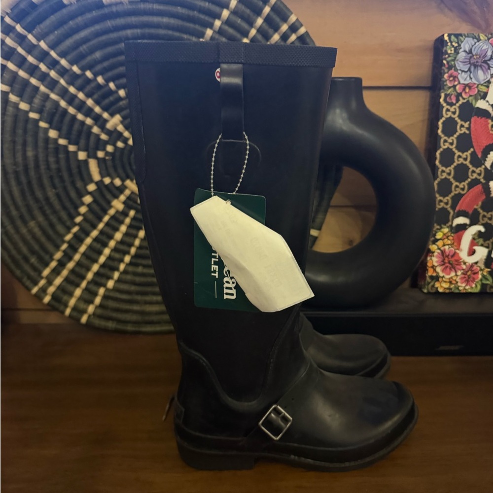L.L. Bean tall rain boots (size 7) NWT